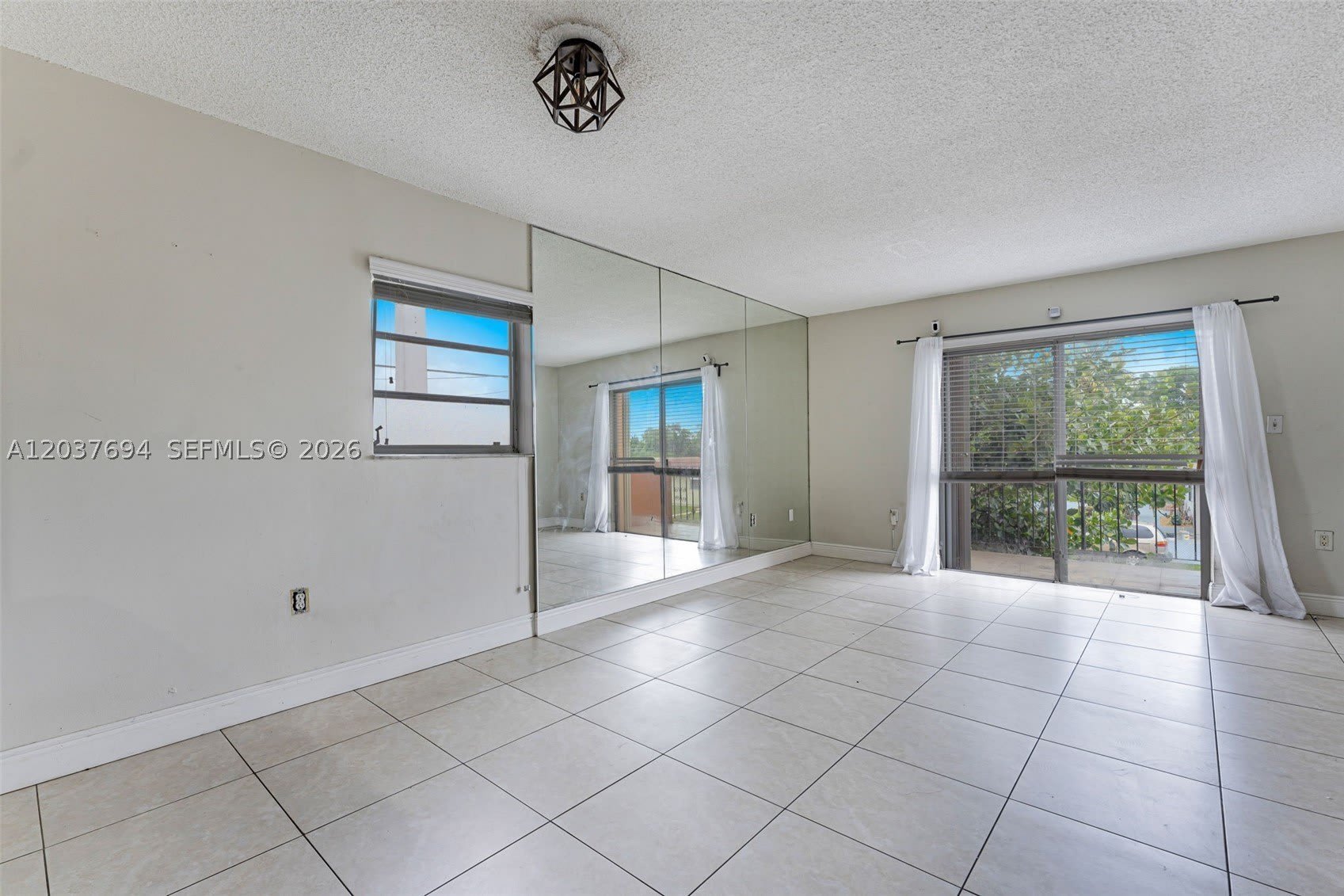 1100 W 35th St – photo 4