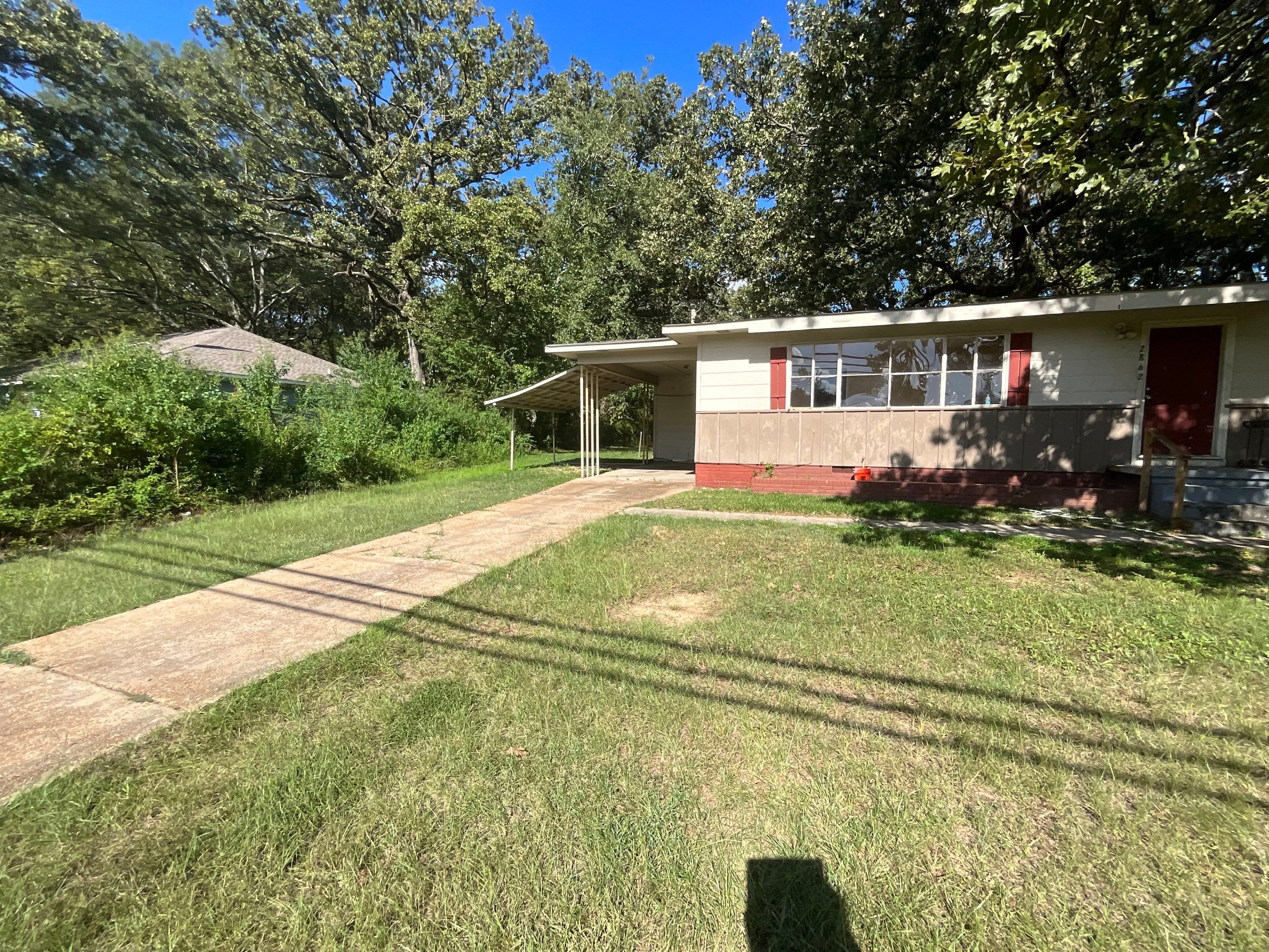 2862 Oak Forest Drive – photo 2