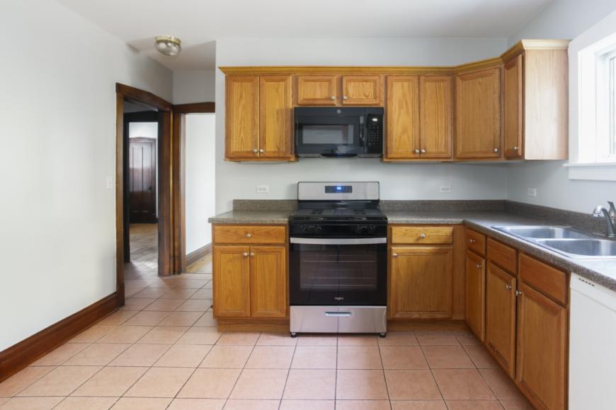 2152 Webster – photo 2
