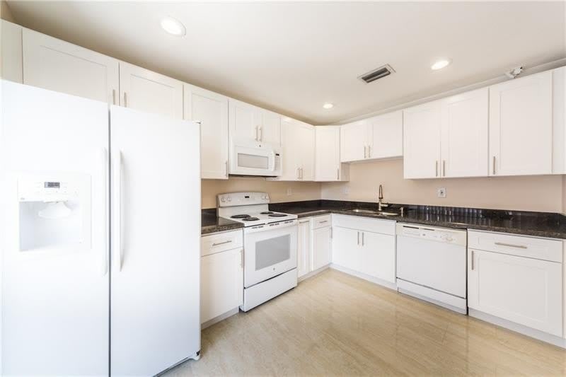 1343 Hampton Boulevard – photo 1