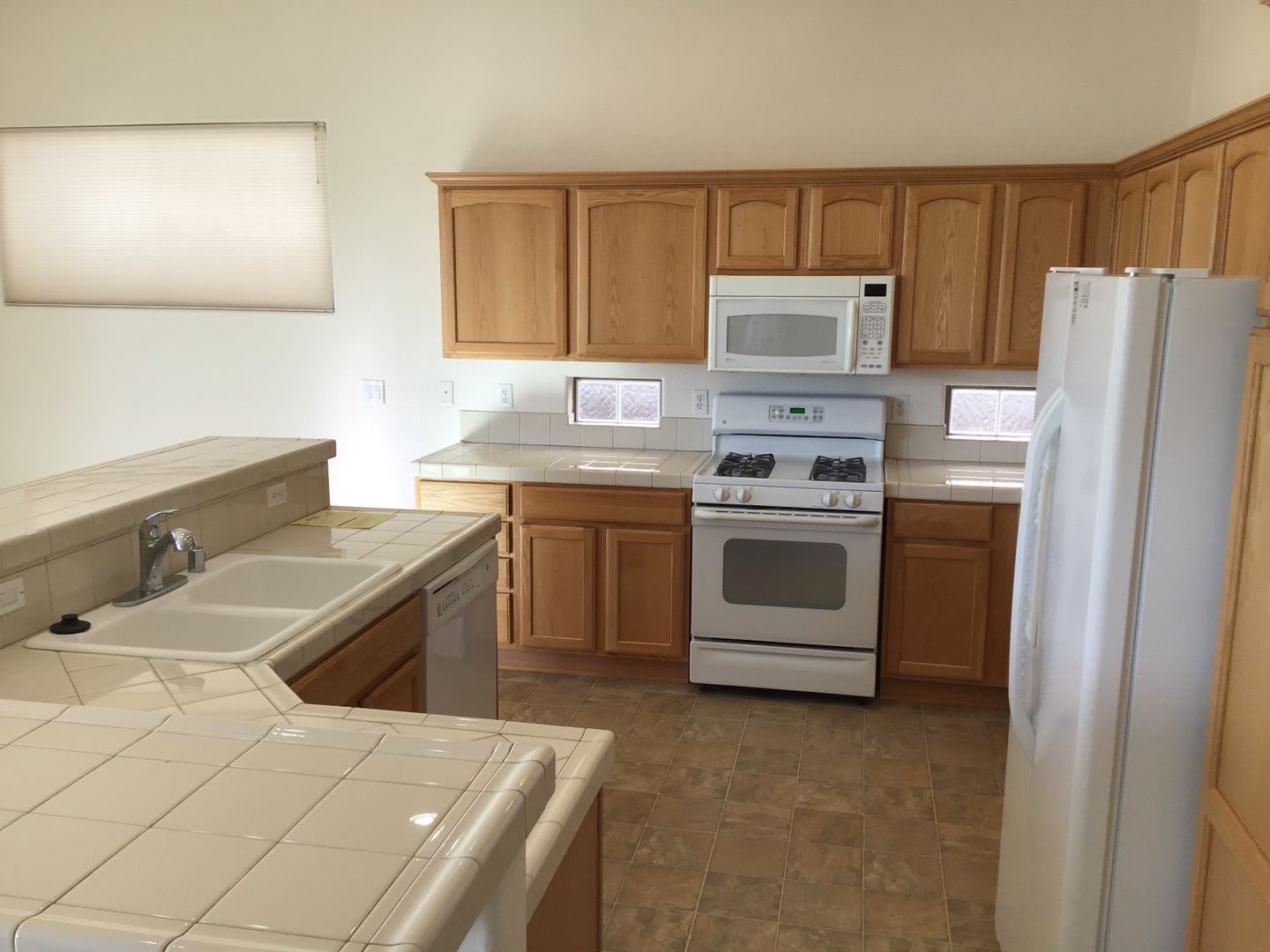 <b>Beautiful 3 Bedroom 2 Bath On The Golf Course<br><br> – photo 3