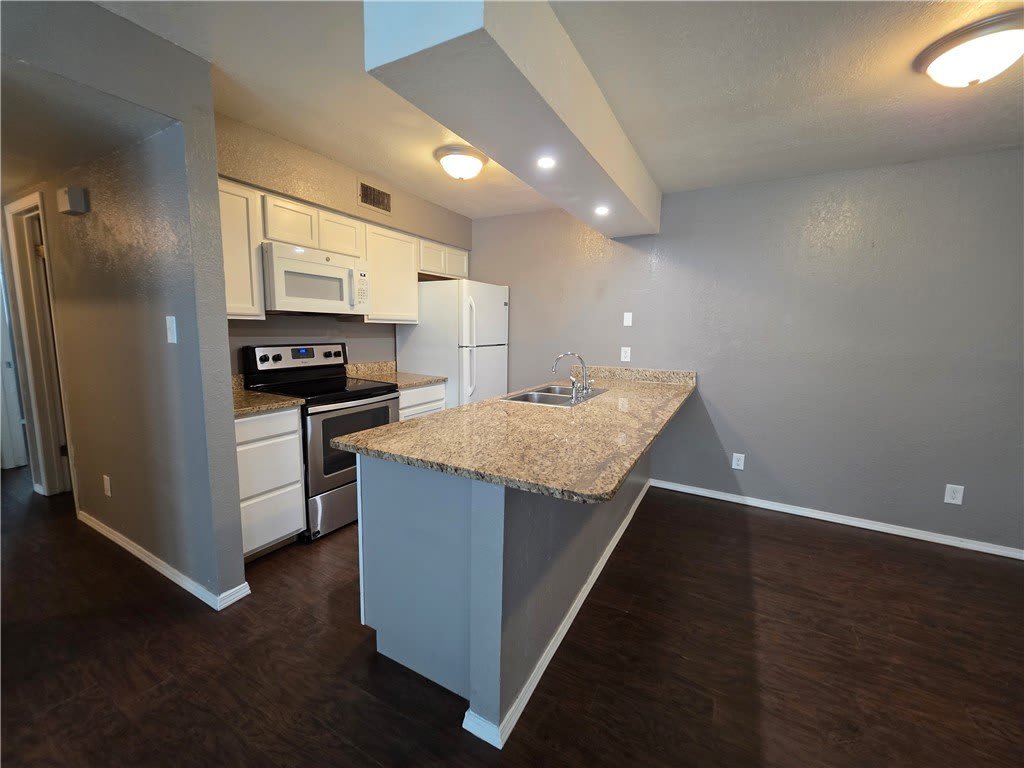 659 Redwood Avenue – photo 3