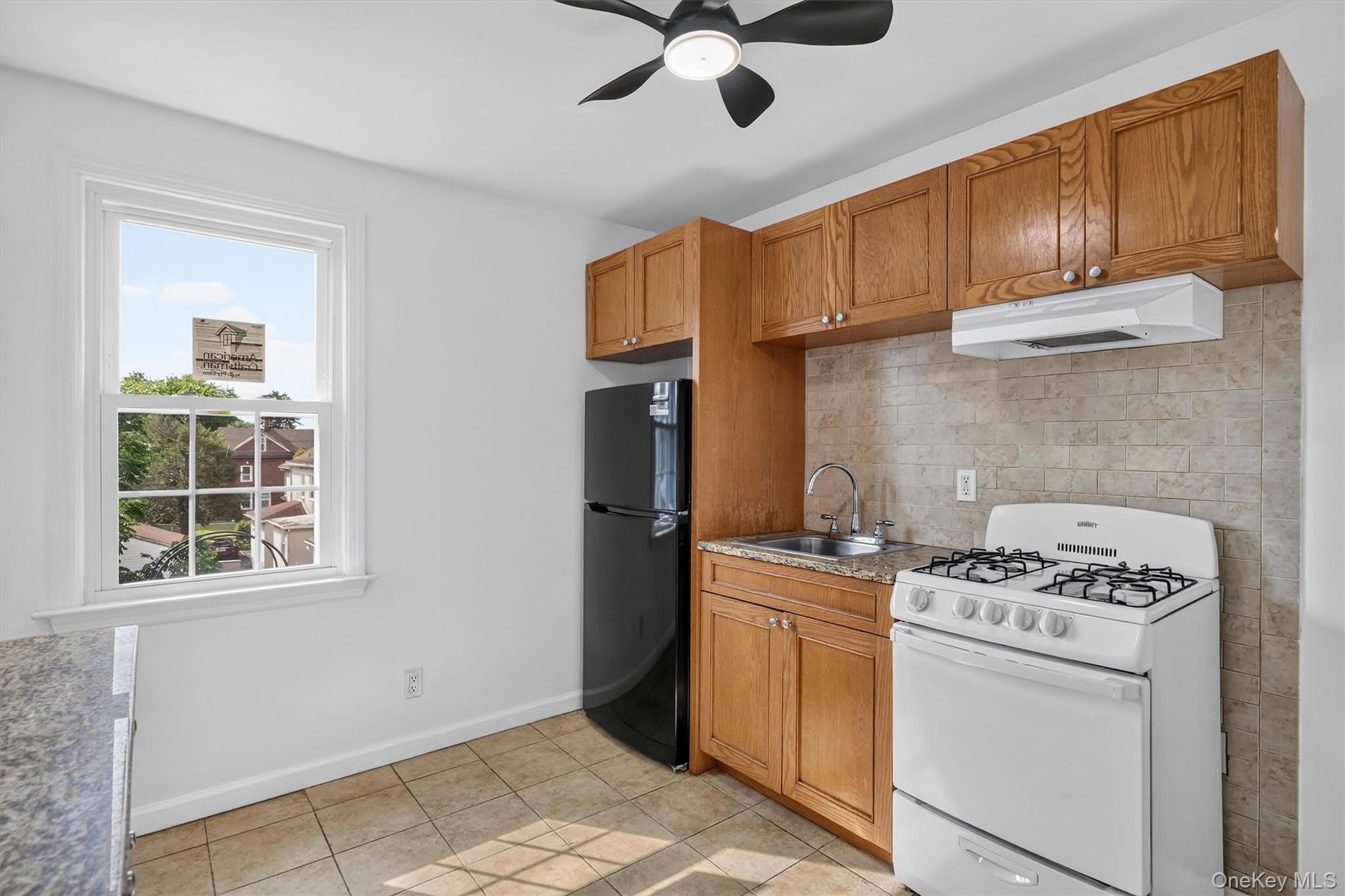 72 Bayard Street – photo 3