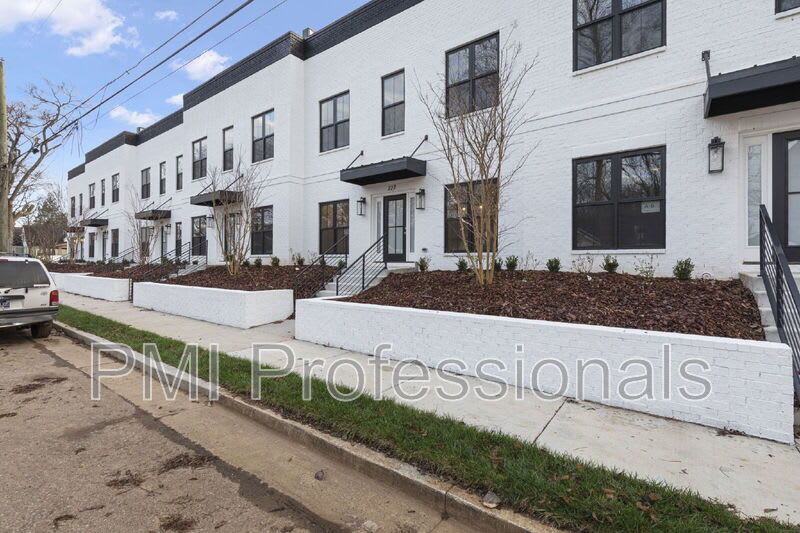 219 S Bilbro Ave – photo 2