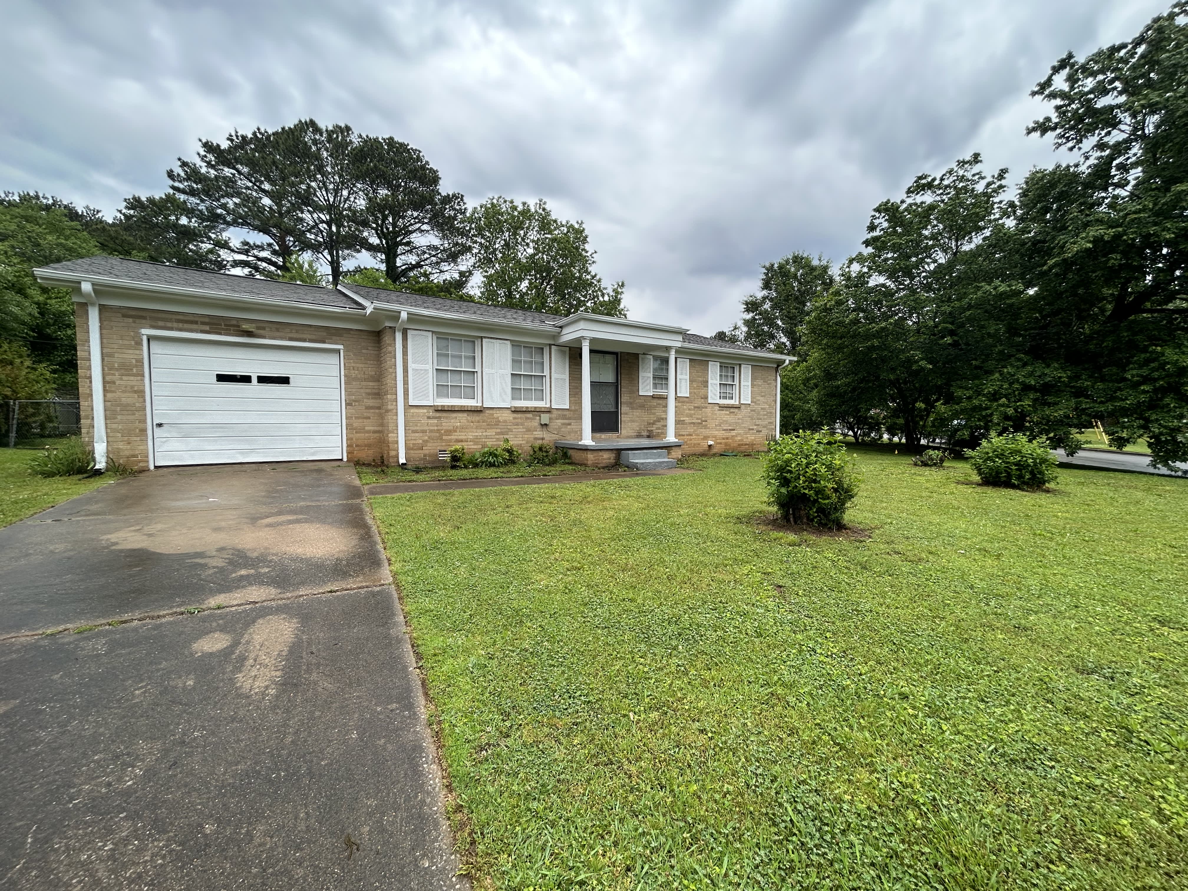 2408 Springhill Rd NW – photo 2