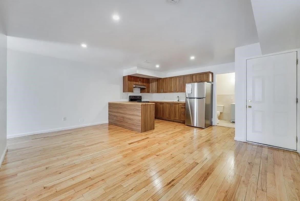 283 WINFIELD AVE – photo 5
