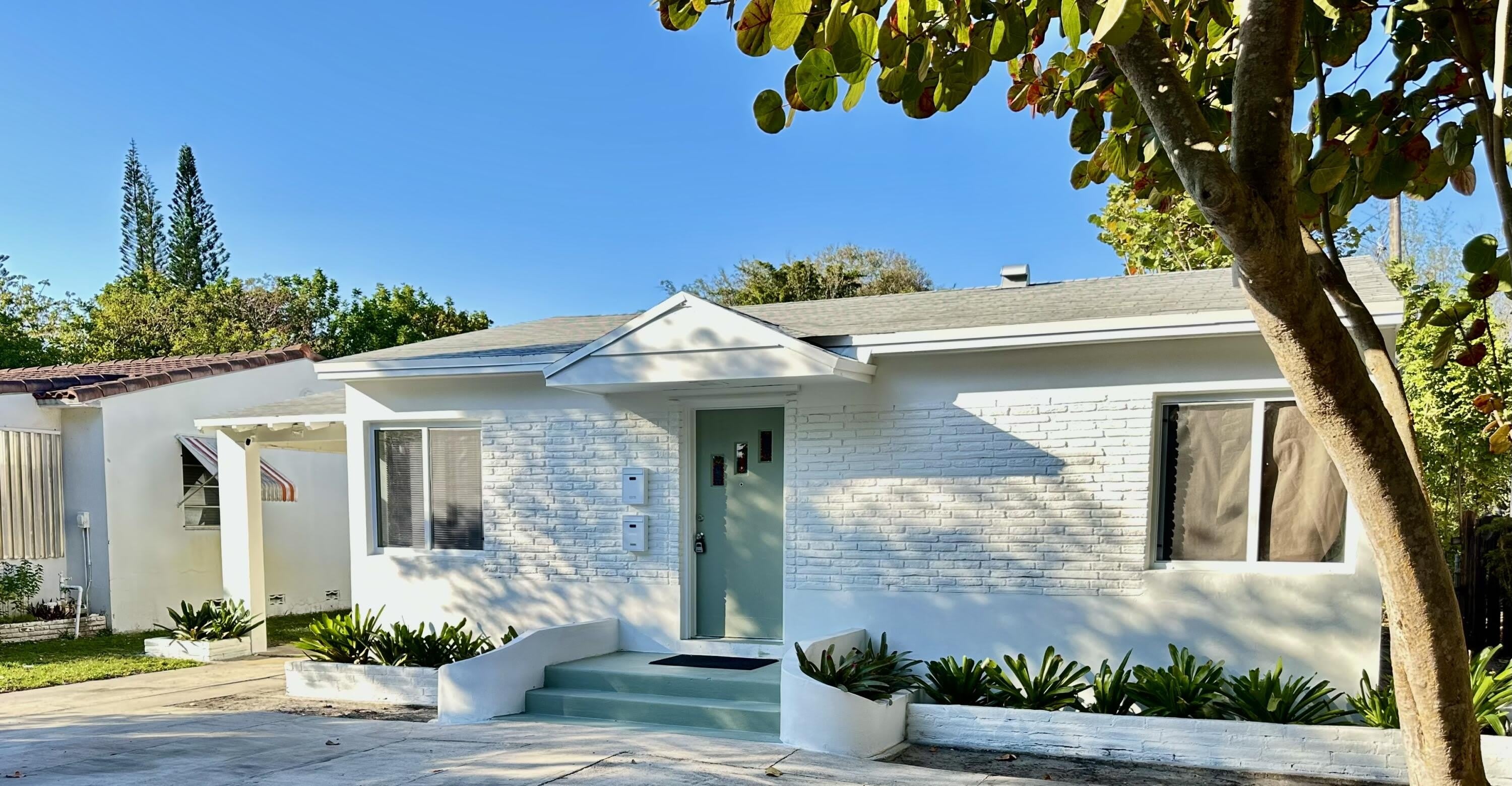 2425 Pierce Street – photo 2