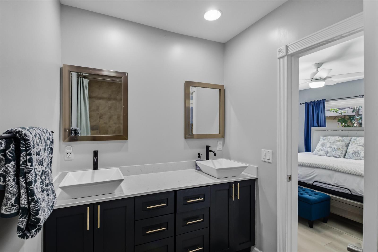836 Northeast 17th Terrace – photo 3