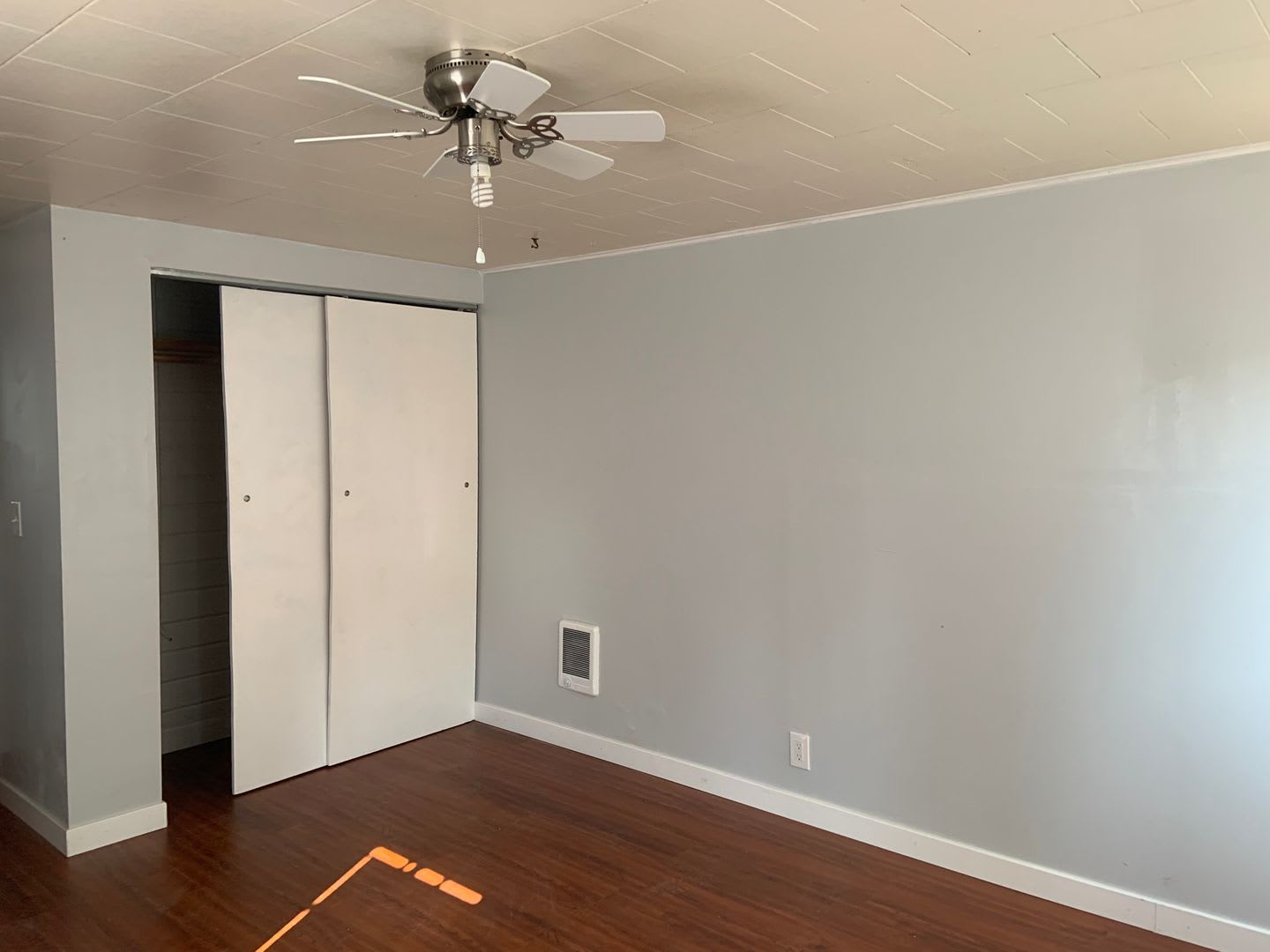 Hard To Find 1 Bdrm 1 Bath House With Carport – photo 4