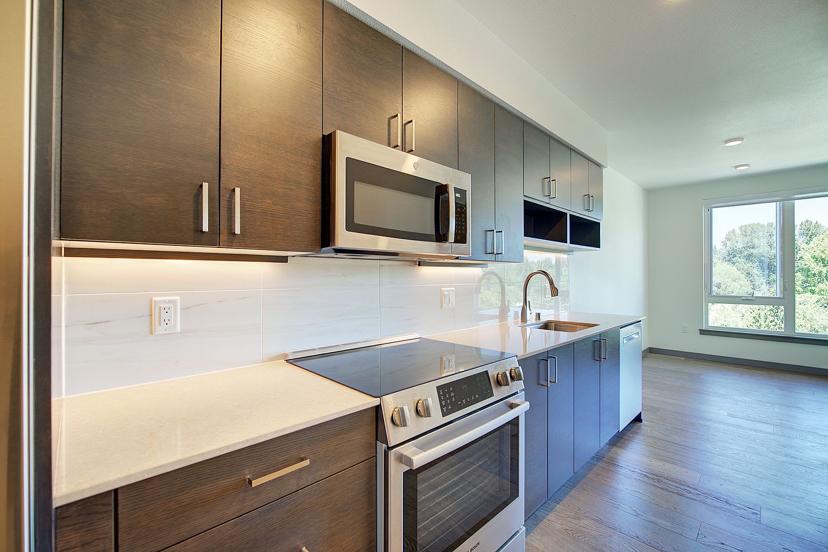 0bd/1ba Kirkland Condo – photo 3