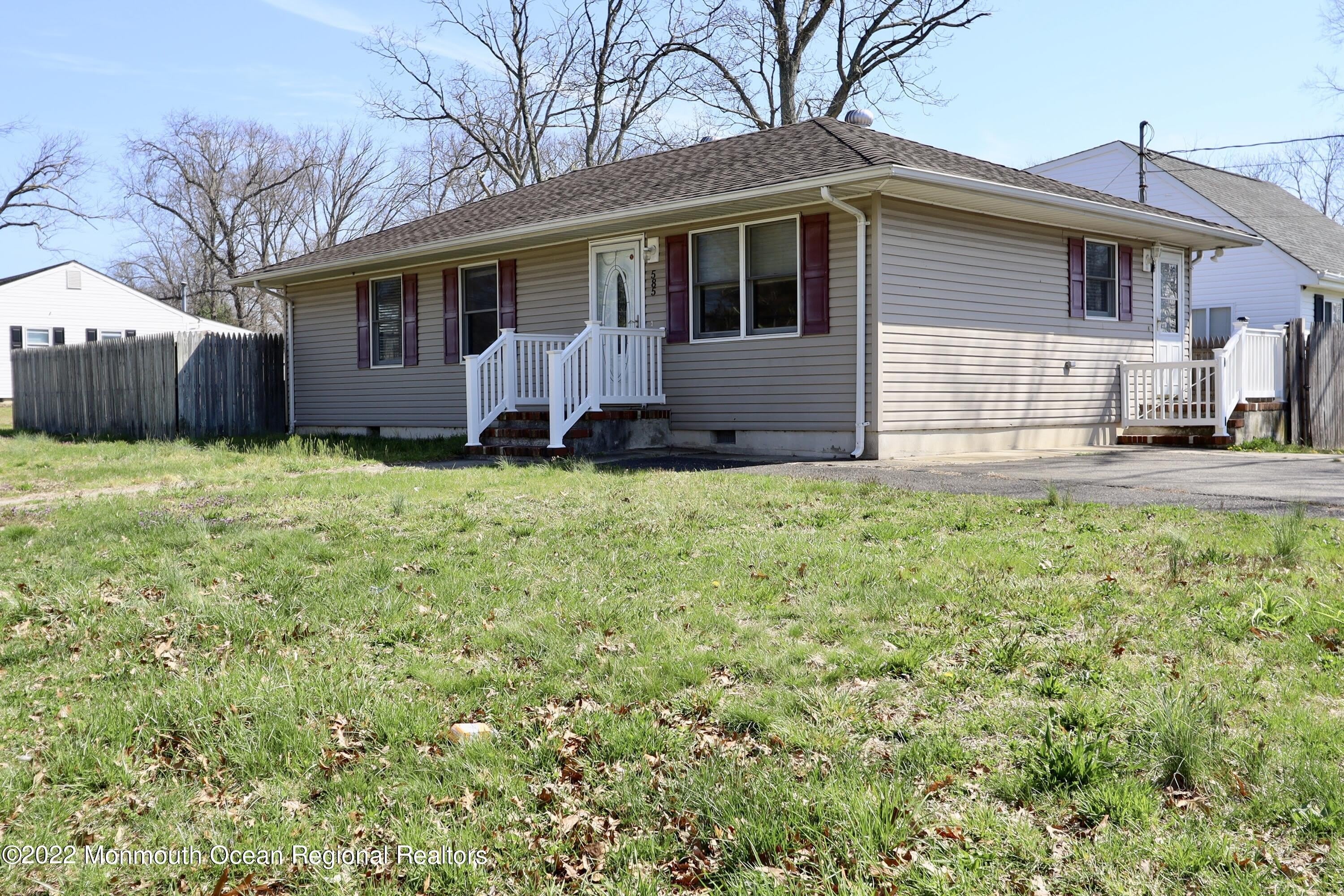 585 Sica Lane – photo 2