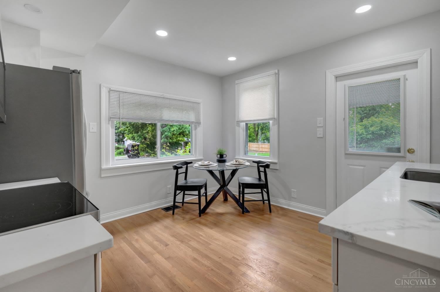 4637 Alpine Avenue – photo 3