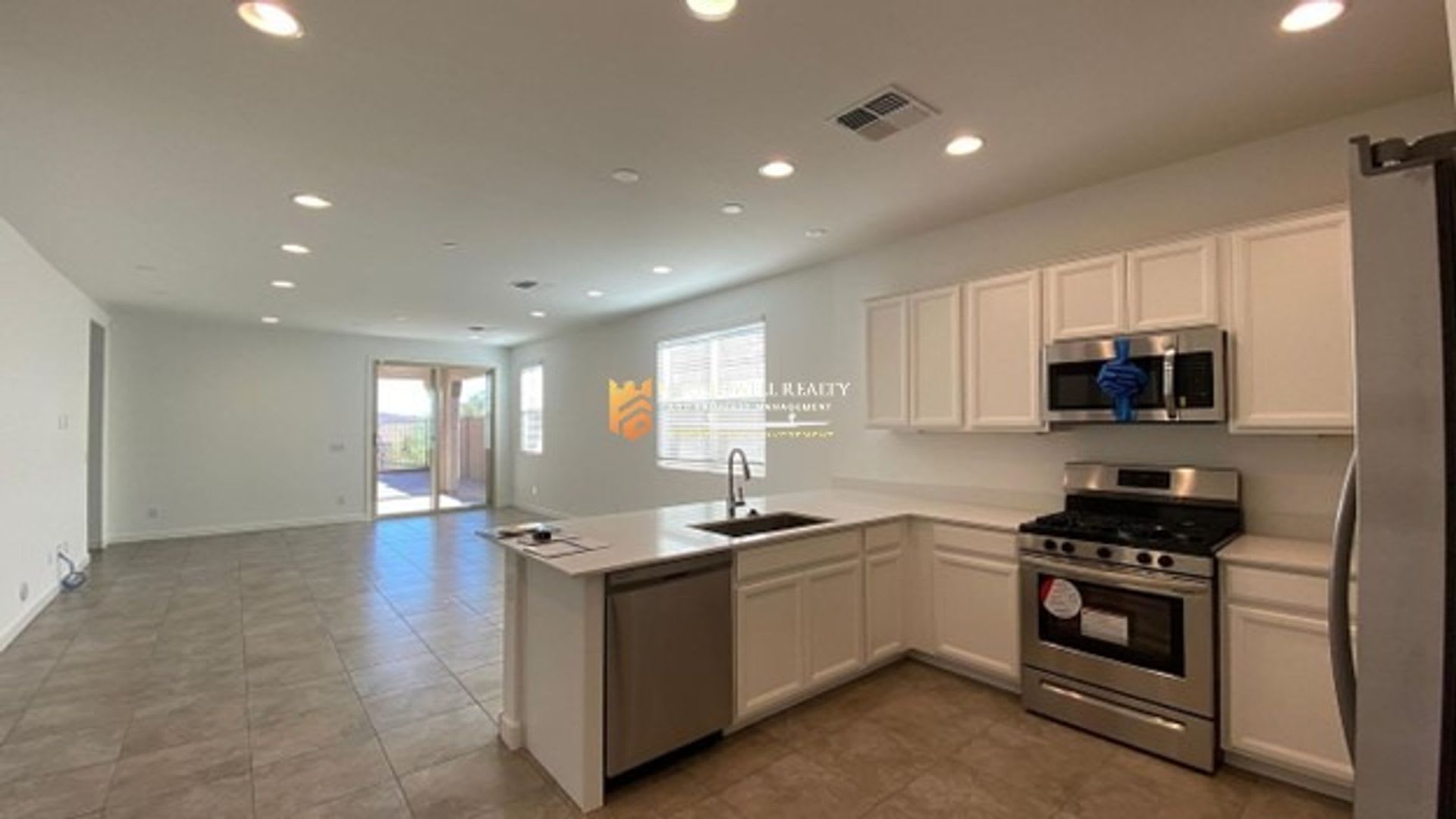 5 Bedroom, 3 Bath Home in Secluded Neighborhood Coming 12/01/25! – photo 4