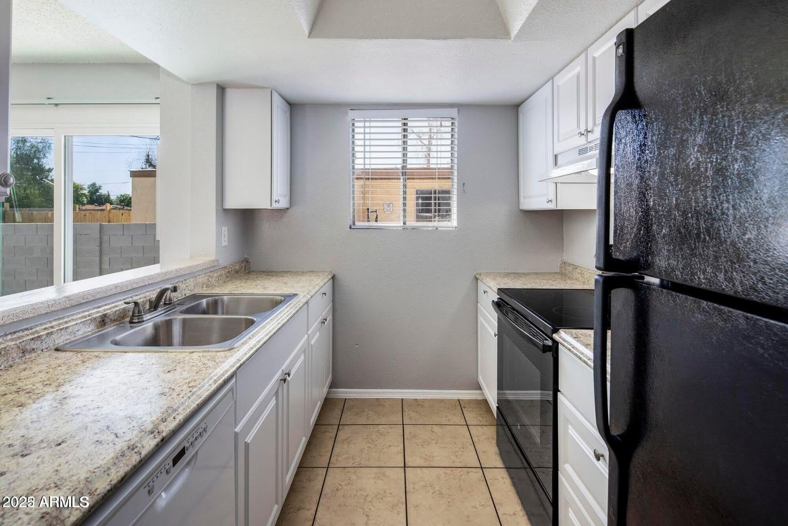 3823 N 23rd Drive – photo 4