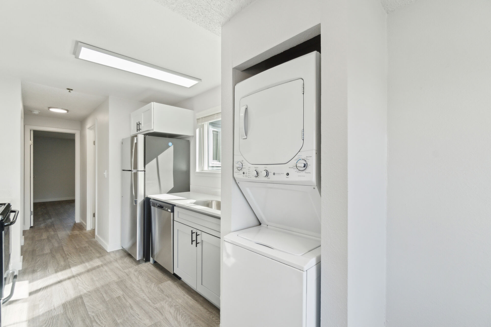 Spinnaker Apartments – photo 3