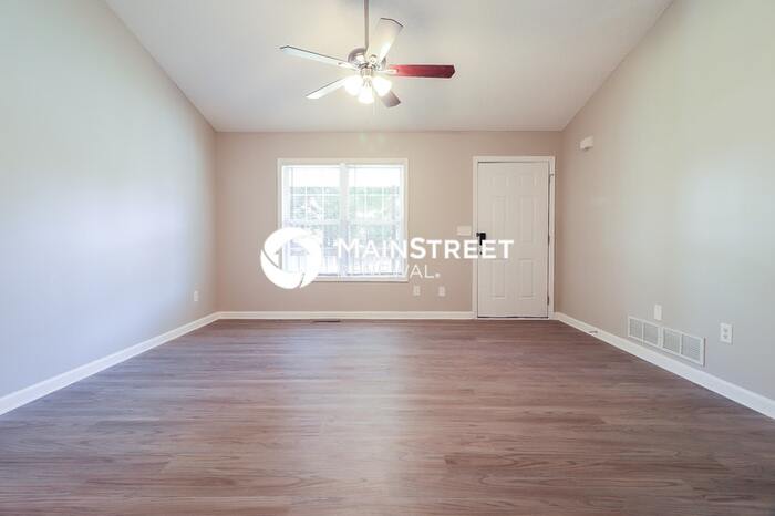154 Wyngate Court – photo 4