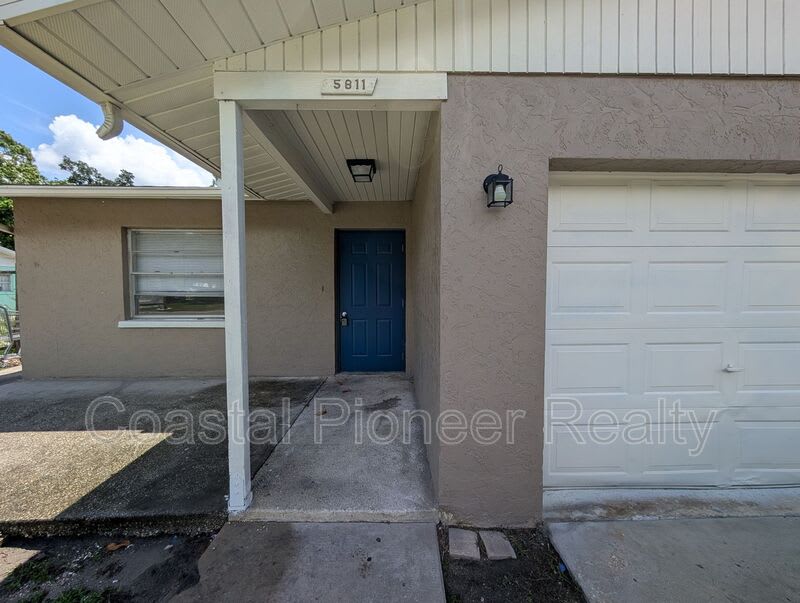5811 4th St E – photo 2