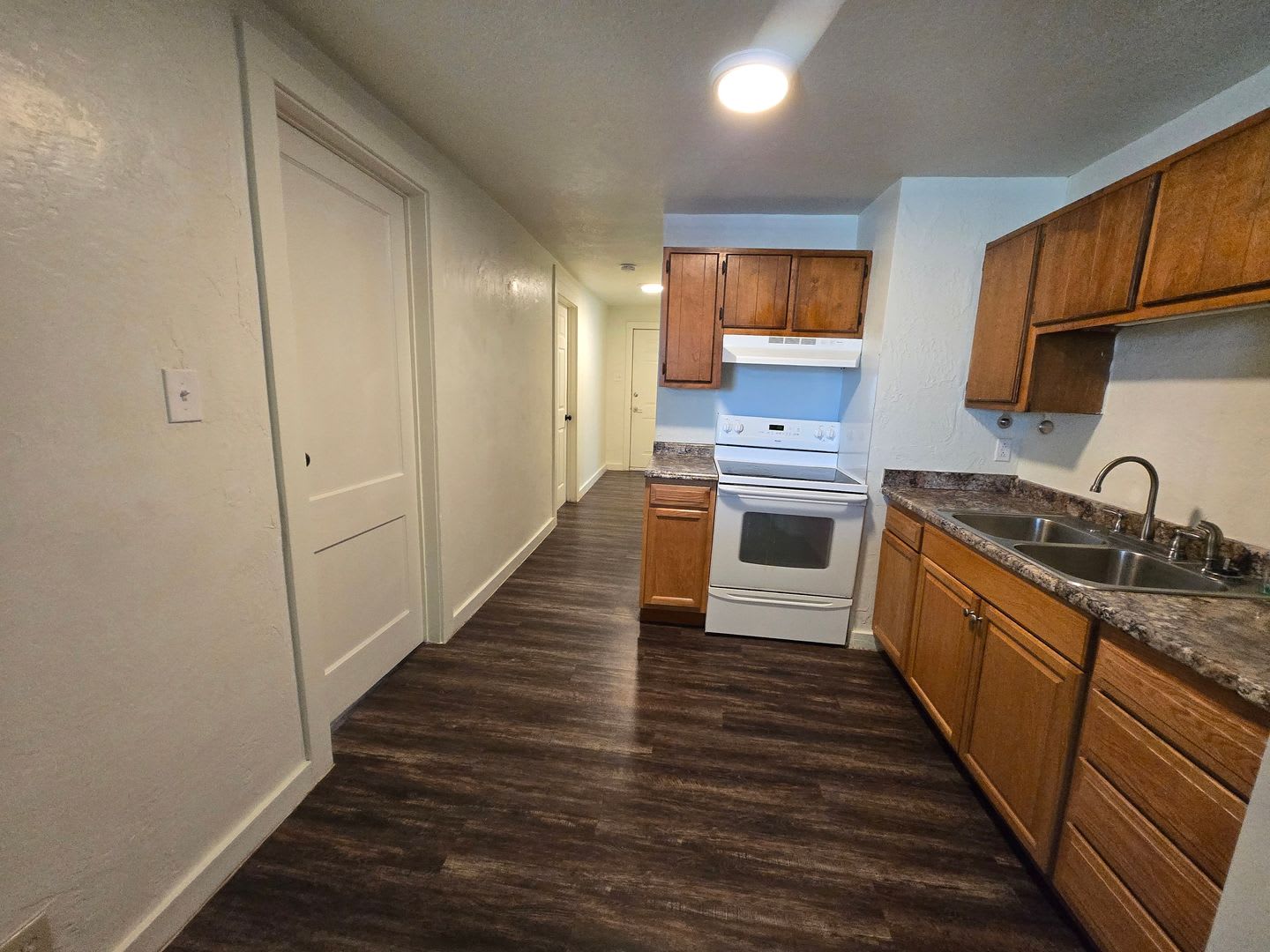 2BD/1 BA Duplex – photo 4