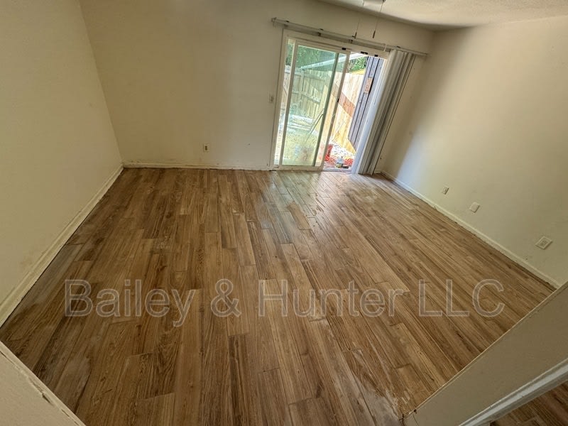 6012 Regent Manor – photo 4