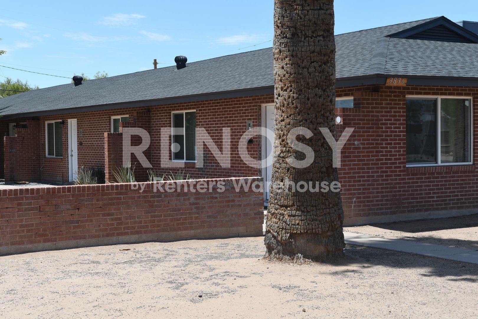 Remodeled 2Bd 1Ba Unit In A 4 Plex Near 15Th Ave Indian School In Phoenix – photo 1