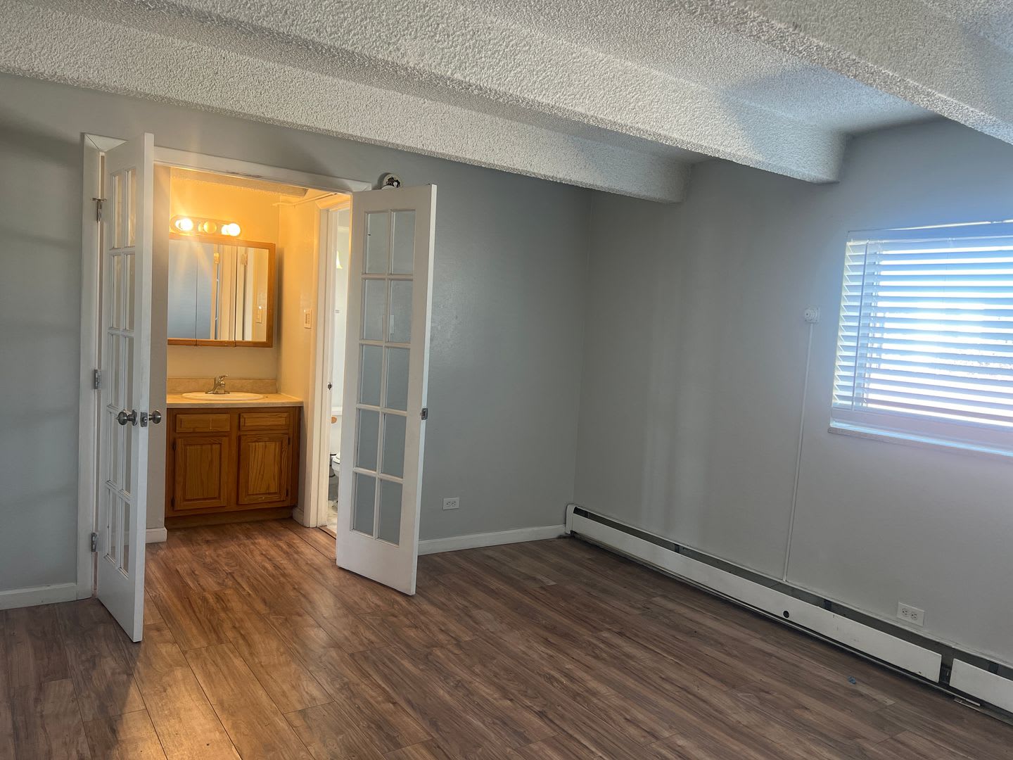 1 Bedroom Condo In Yosemite Court Condominiums Available Now – photo 5