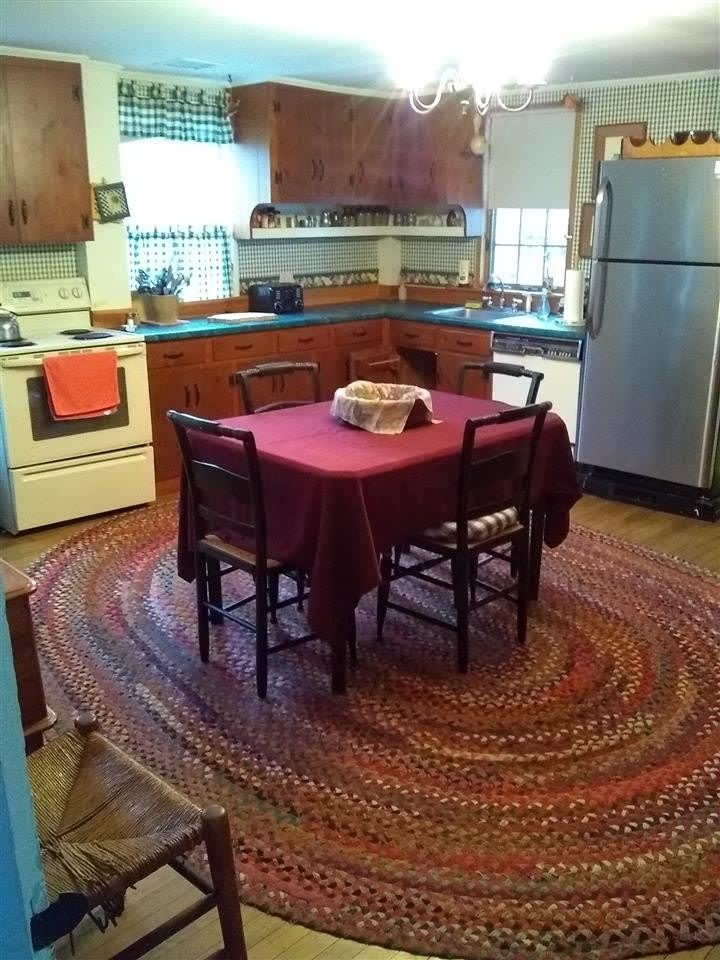735 Main Street – photo 2