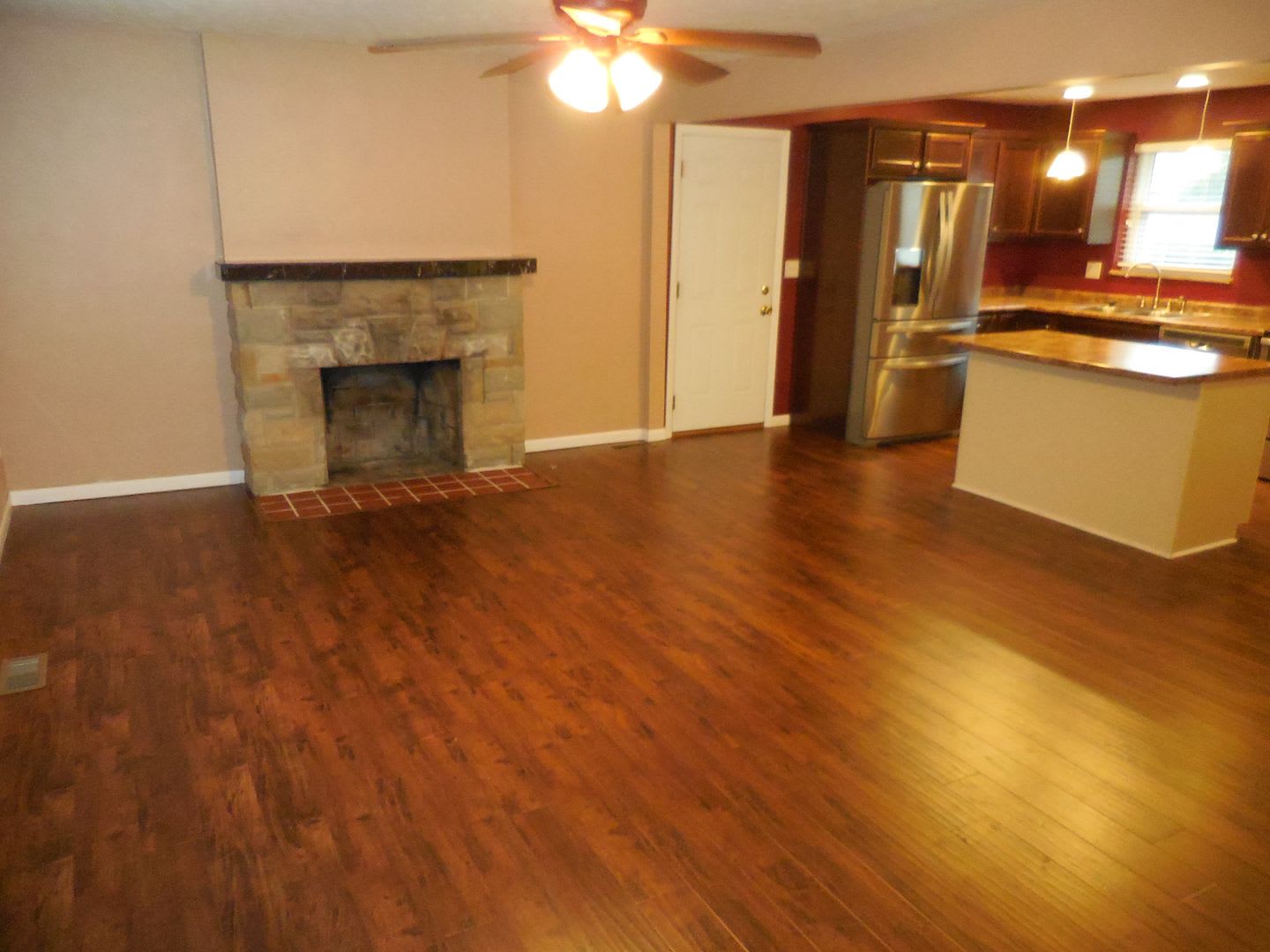 Gorgeous Two Bedroom/Two Full Bath Renovated Home In Kettering w/Full Finished Basement – photo 4