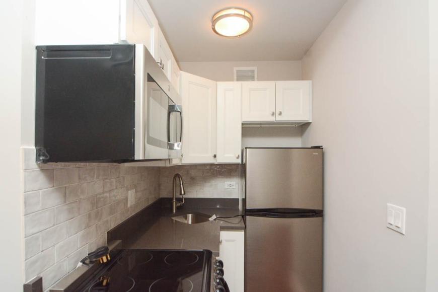 638 Wrightwood – photo 2