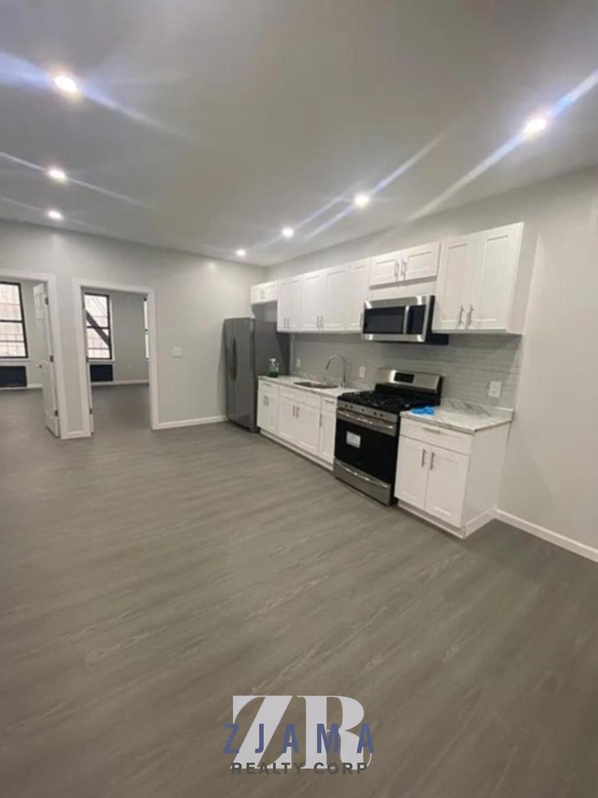 513 Coney Island Avenue – photo 1