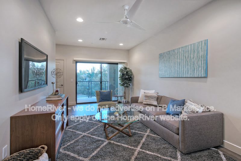 1000 W 5th St – photo 3