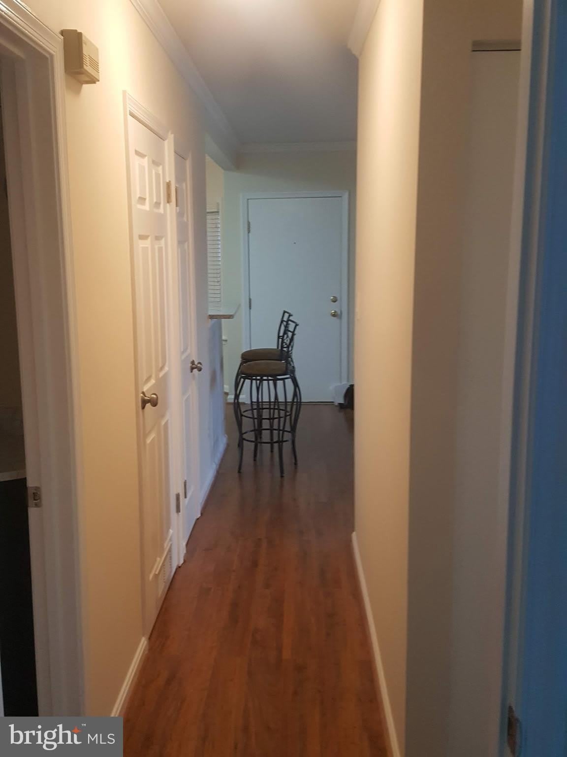 6921 VICTORIA Drive – photo 2