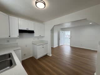 1309 W 96Th St – photo 4