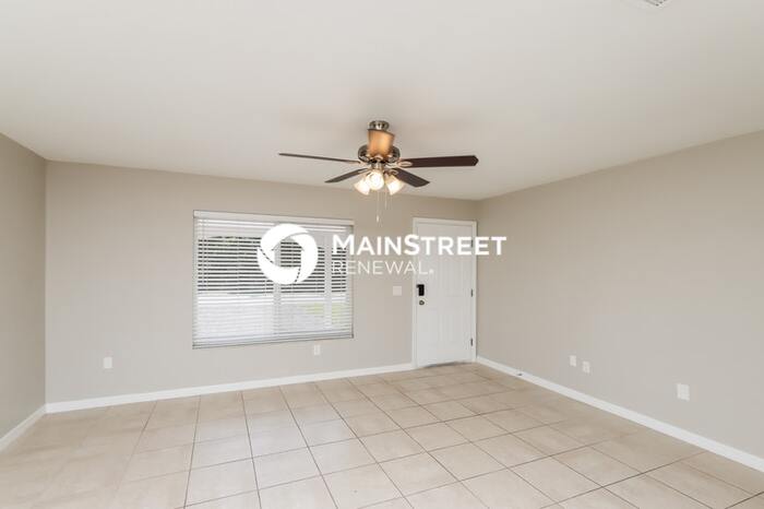 1391 Nolan Street Northeast – photo 3