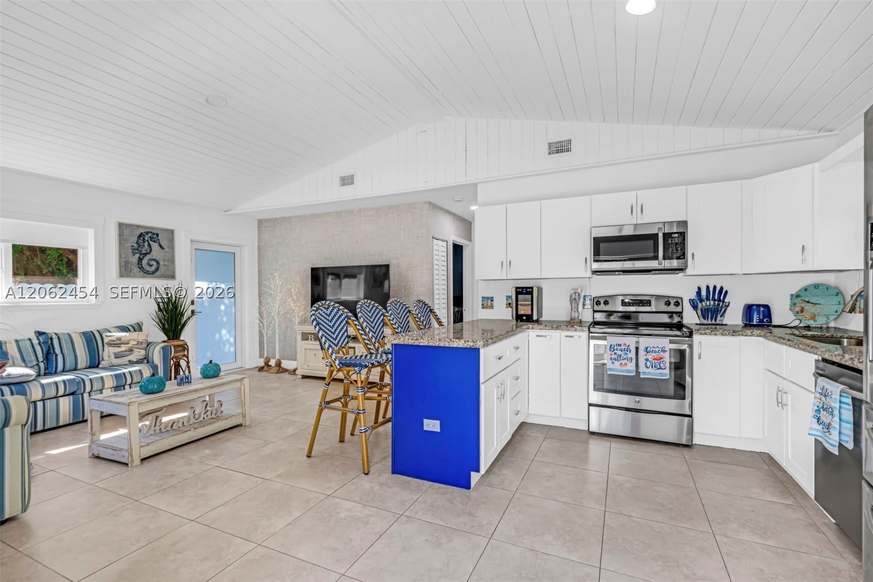 23 Susan St – photo 2