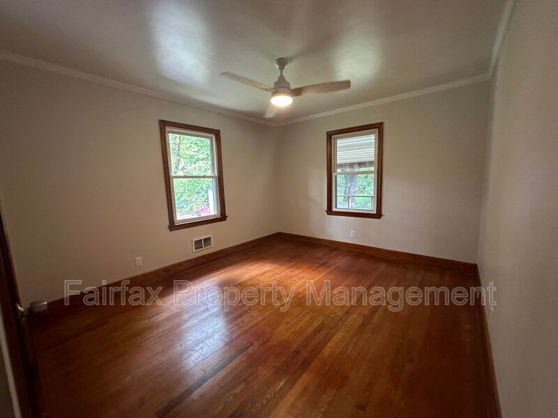 118 N Oak Street – photo 4