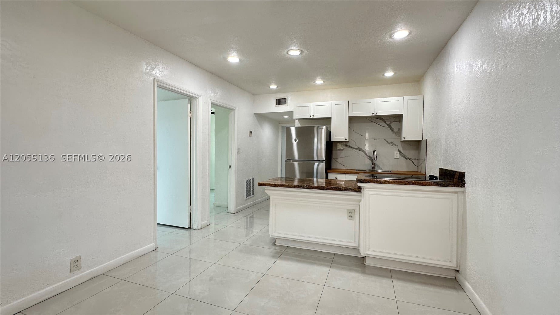2220 Charleston St – photo 5