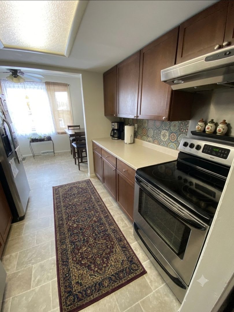 Townhouse 2 Bed 2 5 Bathrooms – photo 3