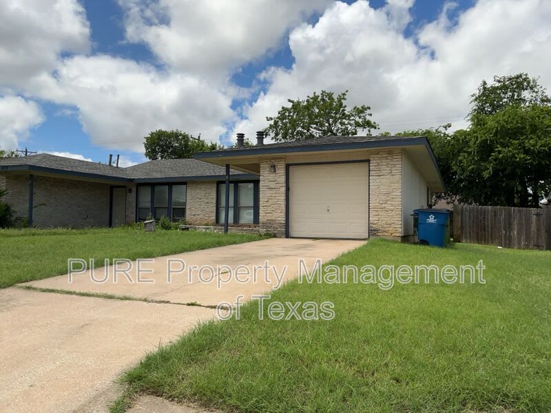 604 Country Aire Dr – photo 1