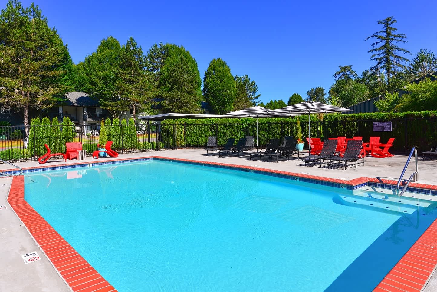 Woodlake Apartments – photo 2