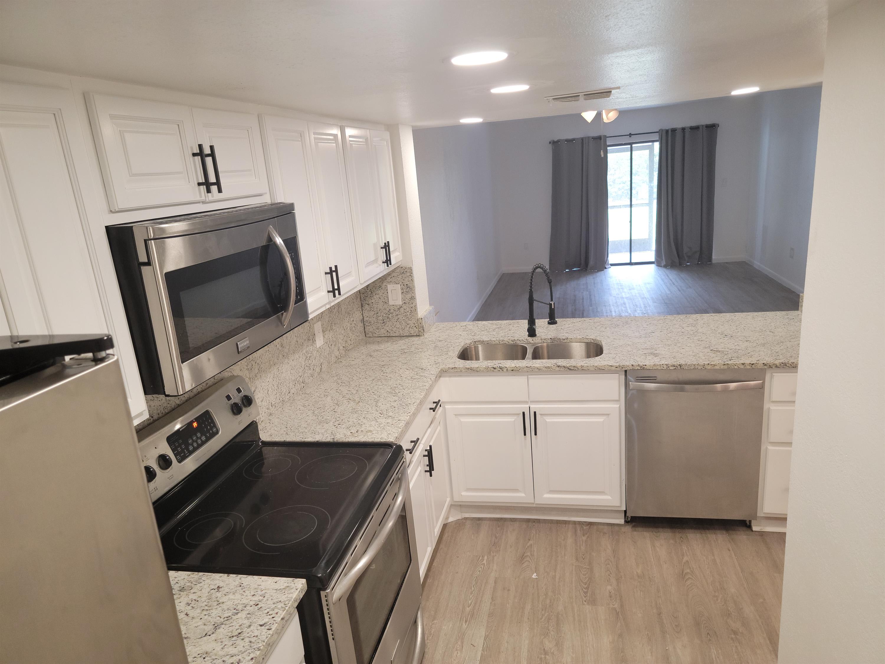 5772 South Texas Avenue – photo 4