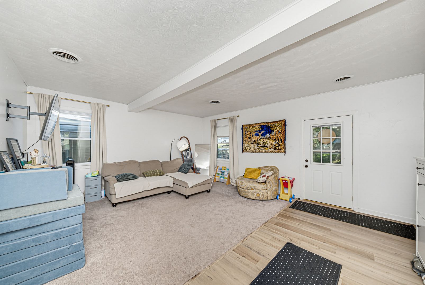 Please View The 3D Virtual Walk Through Before Scheduling a Showing – photo 3