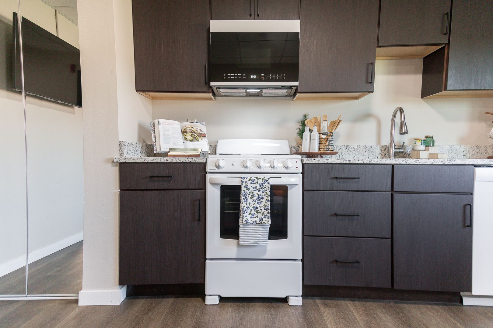 Uptown Commons Ii Senior Housing – photo 5