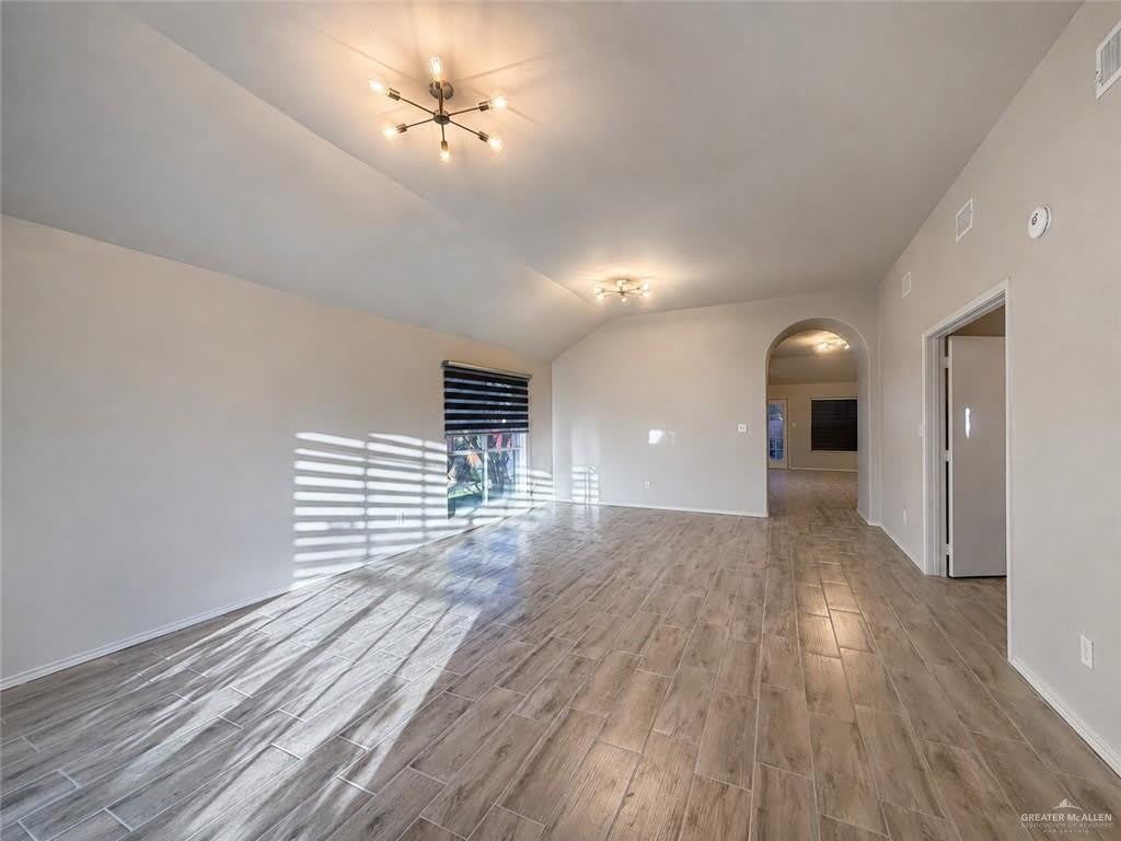 3406 Santa Inez Street – photo 2