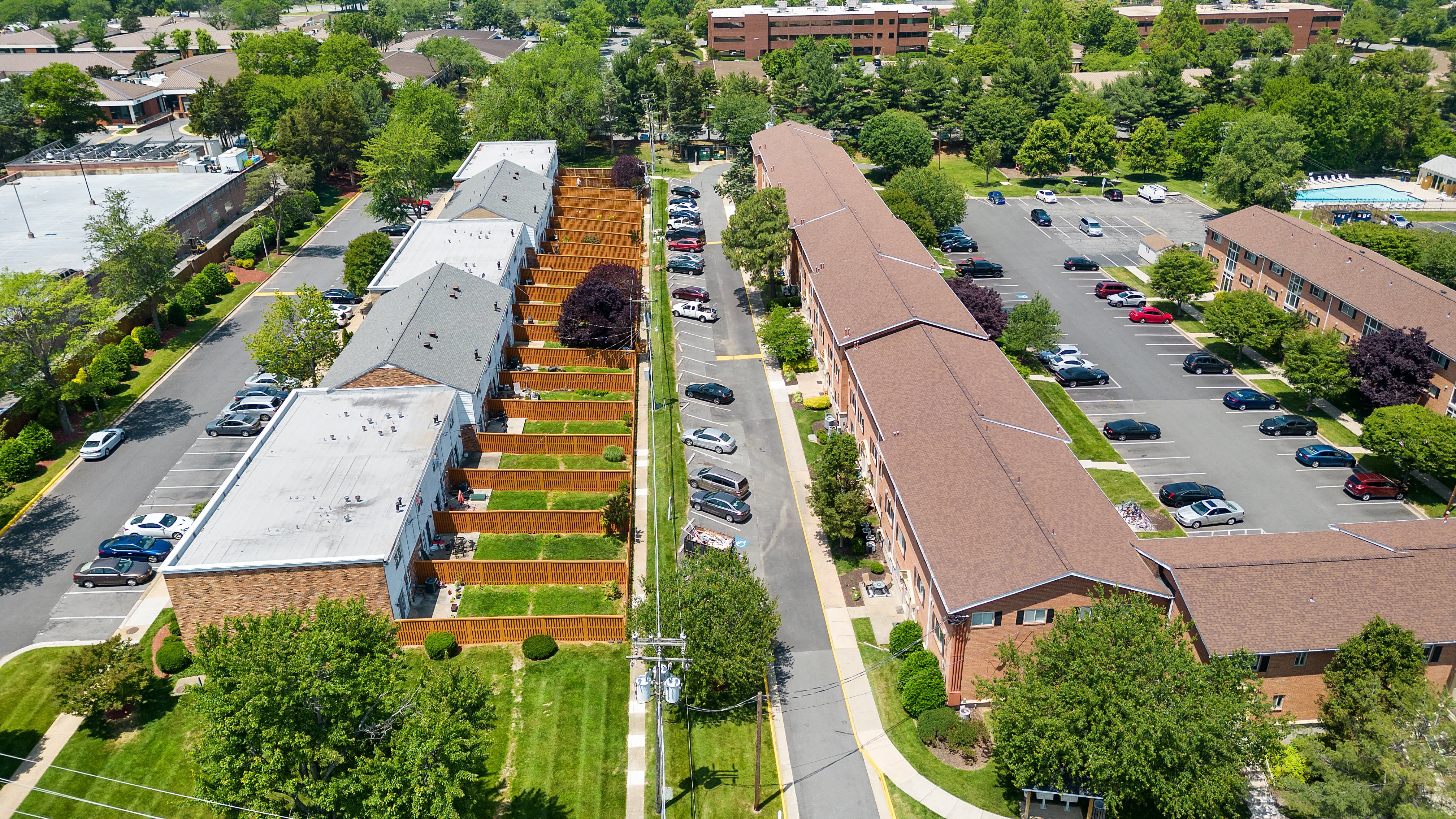 Gainsborough Court, Churchill Mews, and Copperfield Square Apartments & Townhomes – photo 3