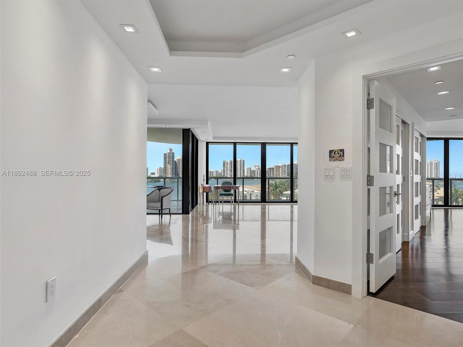 4000 Island Boulevard – photo 4