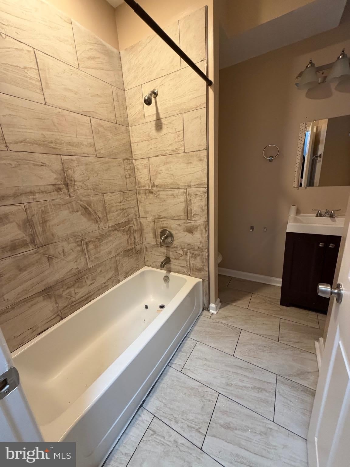 1032 VALLEY Street – photo 5