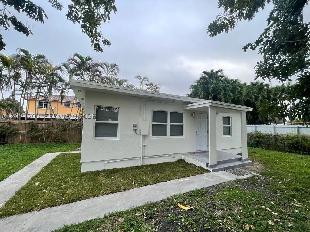 2103 SW 60th Ave – photo 4