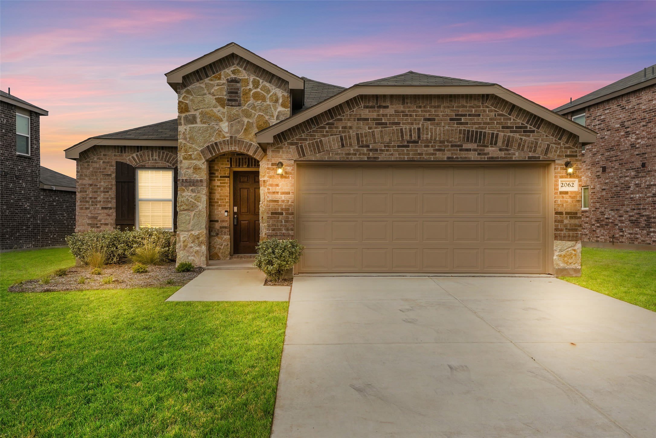 2062 Pleasant Knoll Circle – photo 1