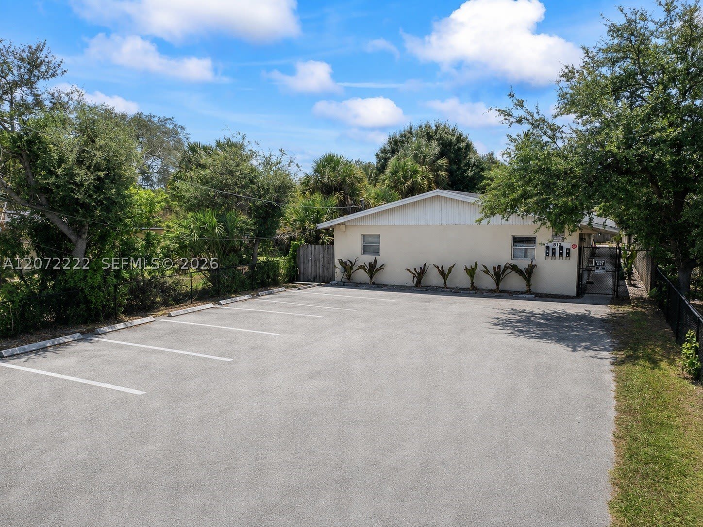 513 NW 22nd Ave – photo 1