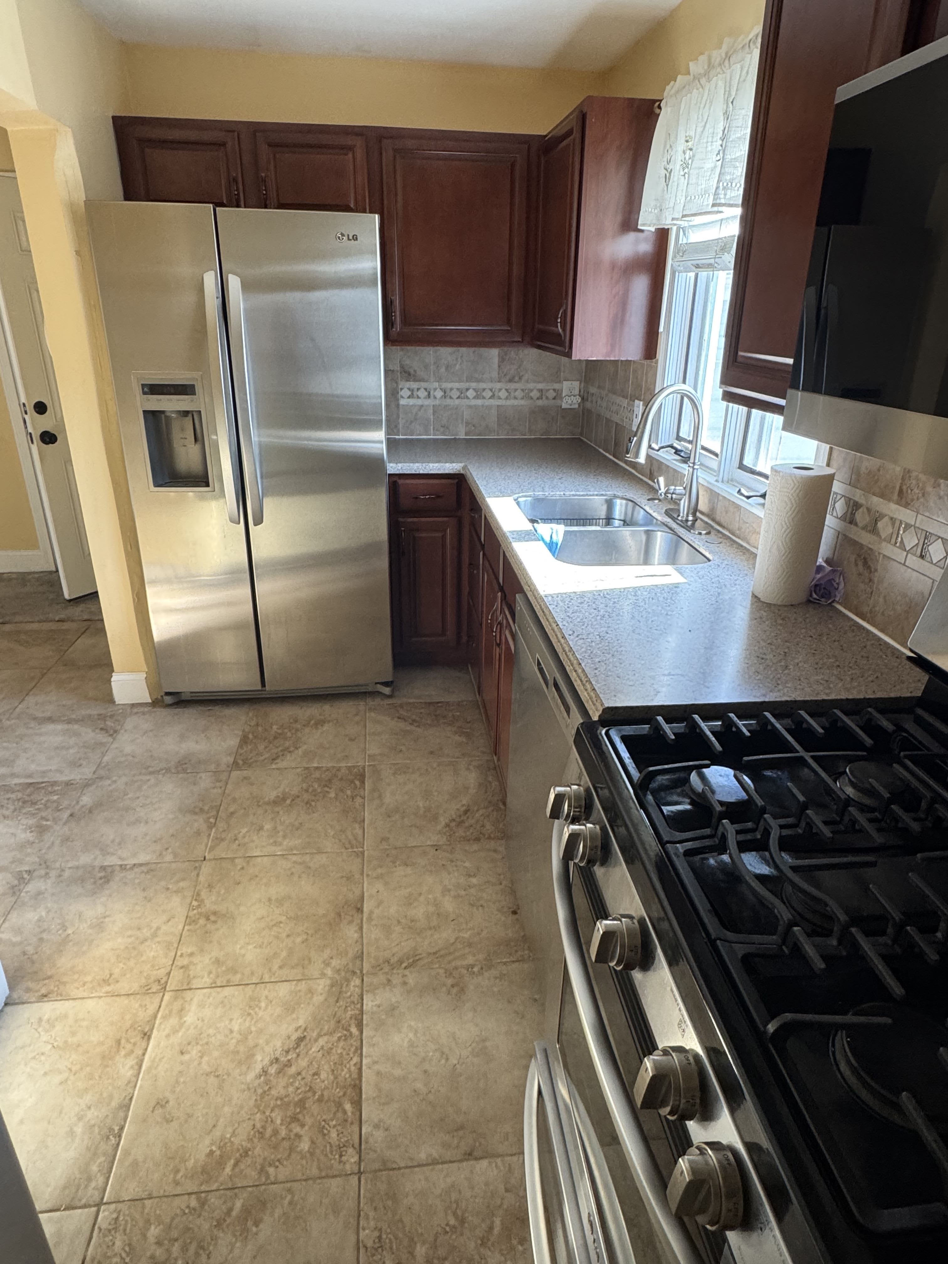 27 Gagnon Street – photo 5